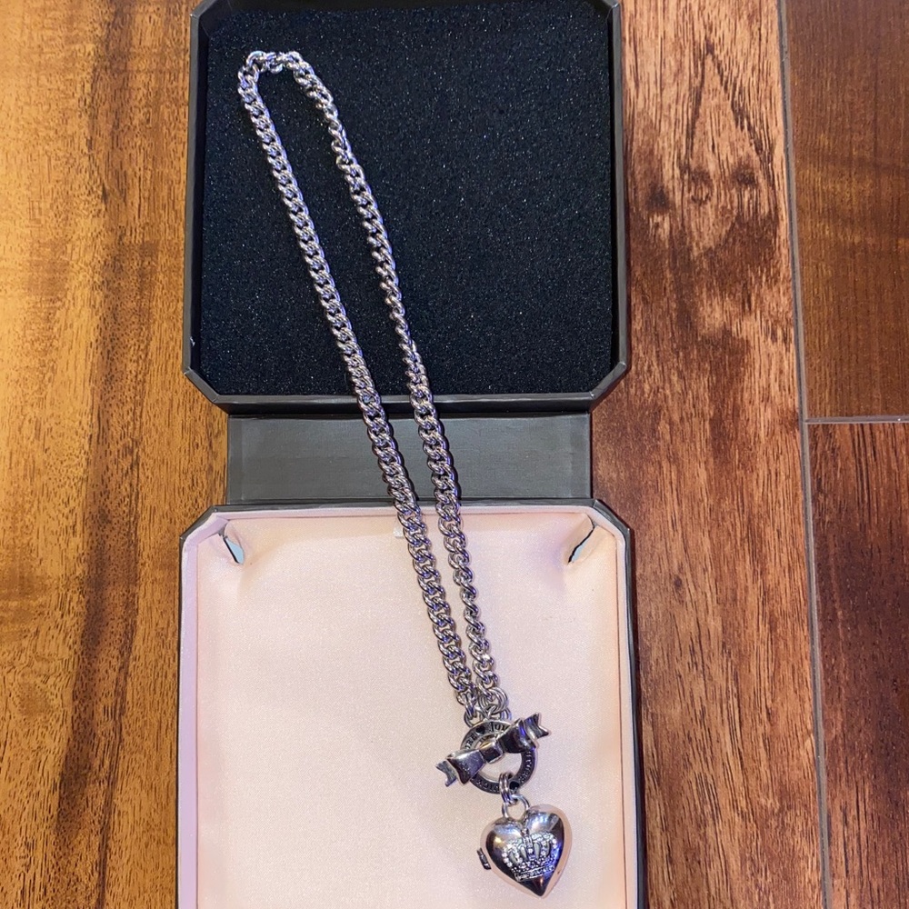 Juicy Couture heart locket necklace - Picture 3 of 4
